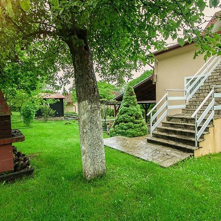 Giga Apartment Rakovica Exterior photo