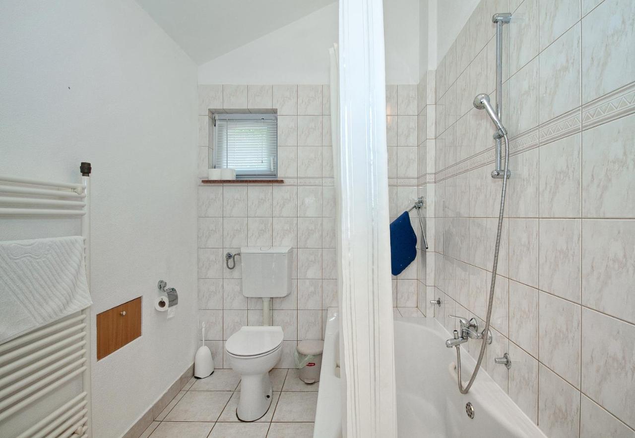 Giga Apartment Rakovica Exterior photo