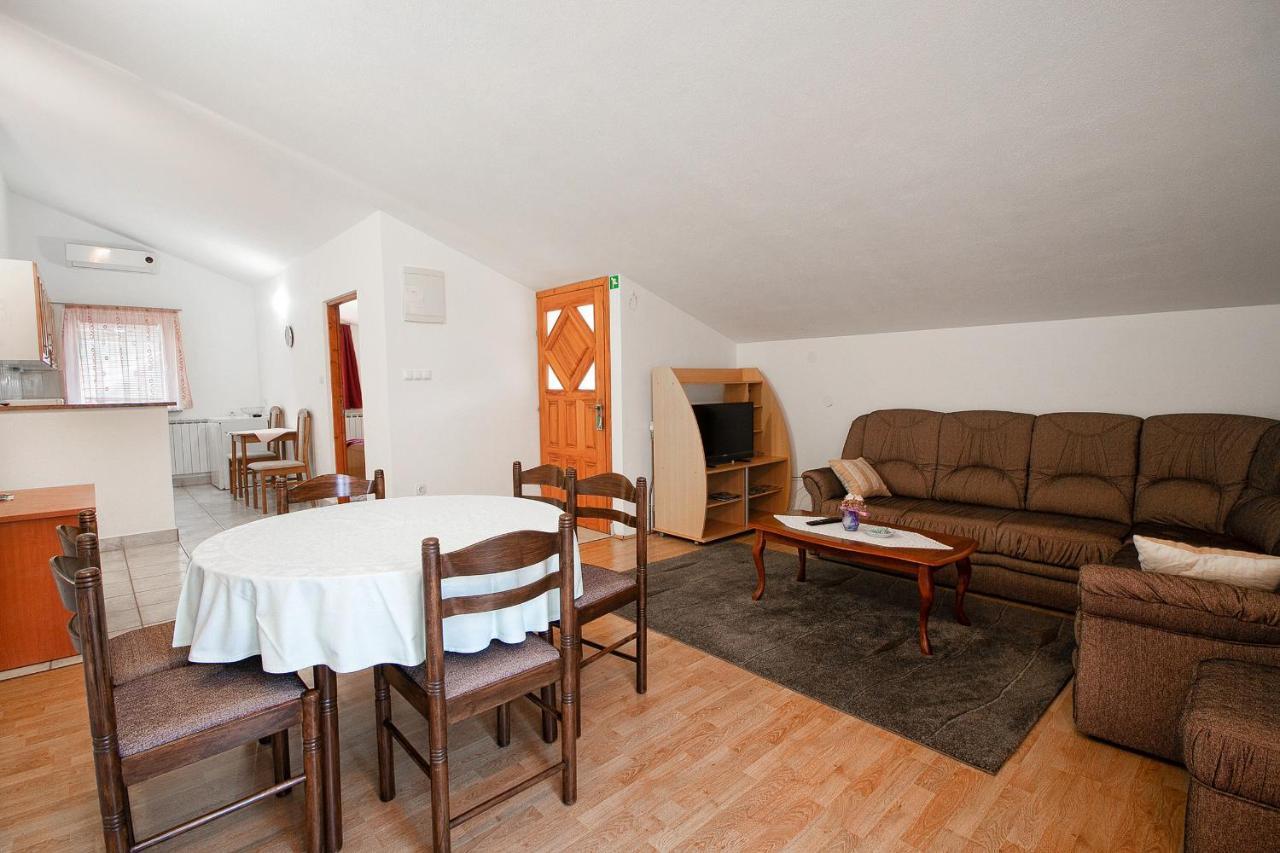 Giga Apartment Rakovica Exterior photo
