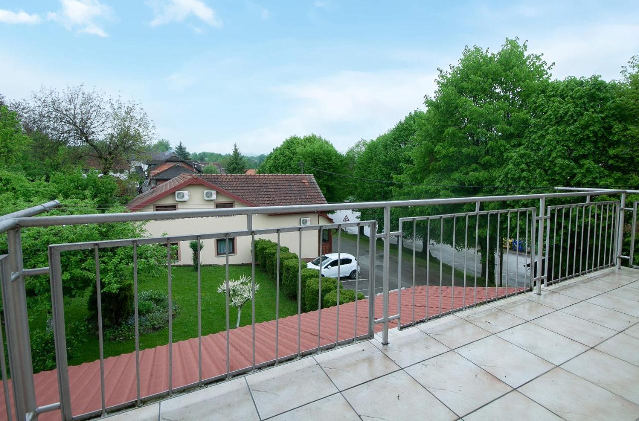 Giga Apartment Rakovica Exterior photo